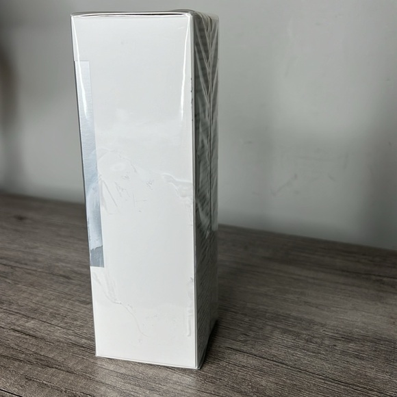 NEW in box Issey Miyake L’EAU D’ISSEY Moisturizing Bod Lotion 6.7 fl. Oz. - Picture 2 of 4